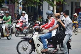 13 năm thực hiện Nghị quyết số 32/2007/NQ-CP của Chính phủ  về việc bắt buộc đội mũ bảo hiểm khi ngồi trên xe mô tô, xe máy